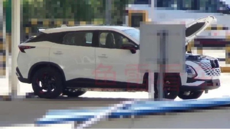 Новый кроссовер Chery Omoda EV впервые заметили в…