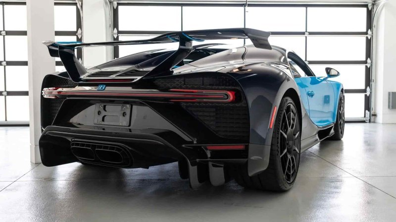 Премьера версии Chiron Pur Sport состоялась в…