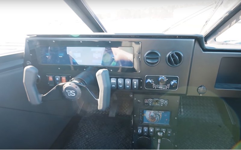 Дебют Ripsaw состоялся в 2001 году на автосалоне…