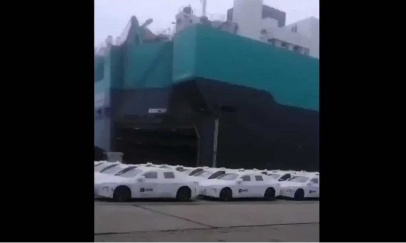 Электрические седаны NIO ET7 засняли на пути в…
