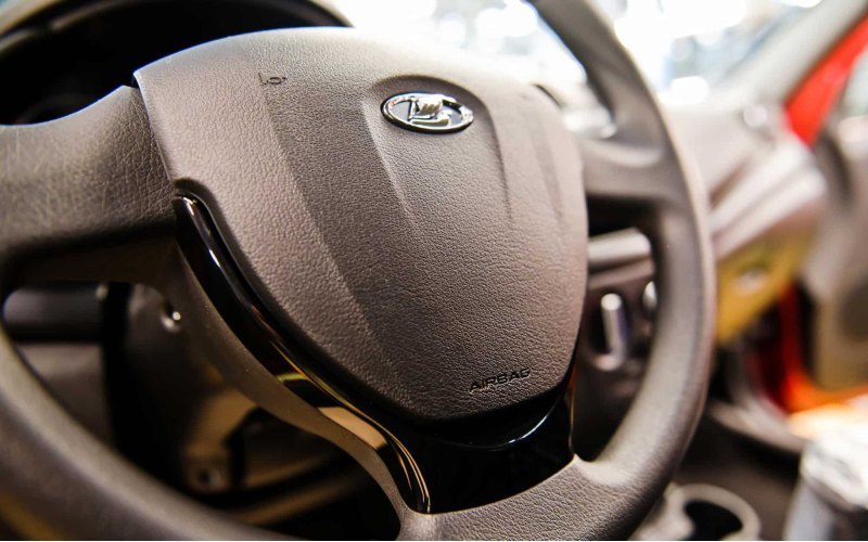 «АвтоВАЗ» вернул Lada Granta подушки безопасности