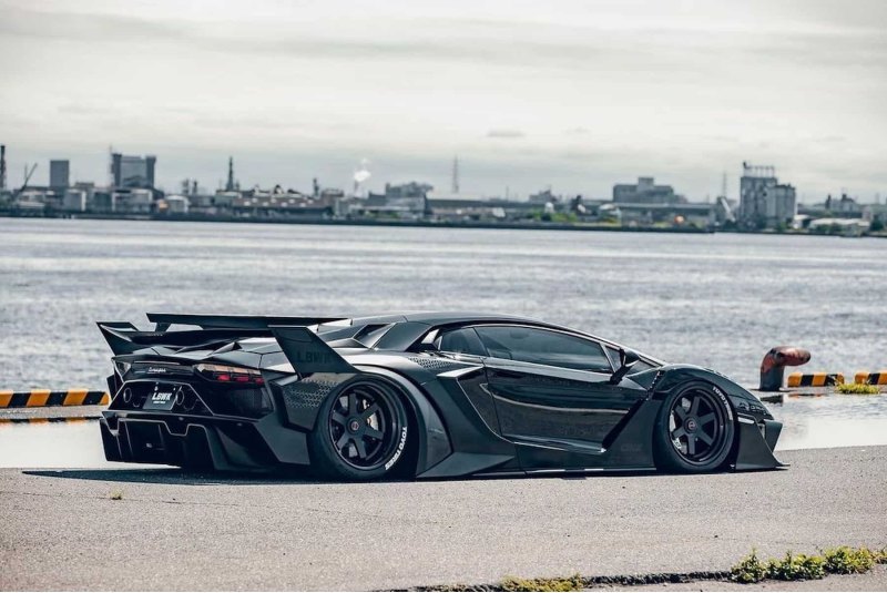 Компания Liberty Walk не славится тем, что…