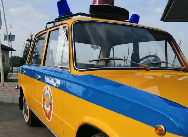 На продажу выставили автомобиль, при виде…