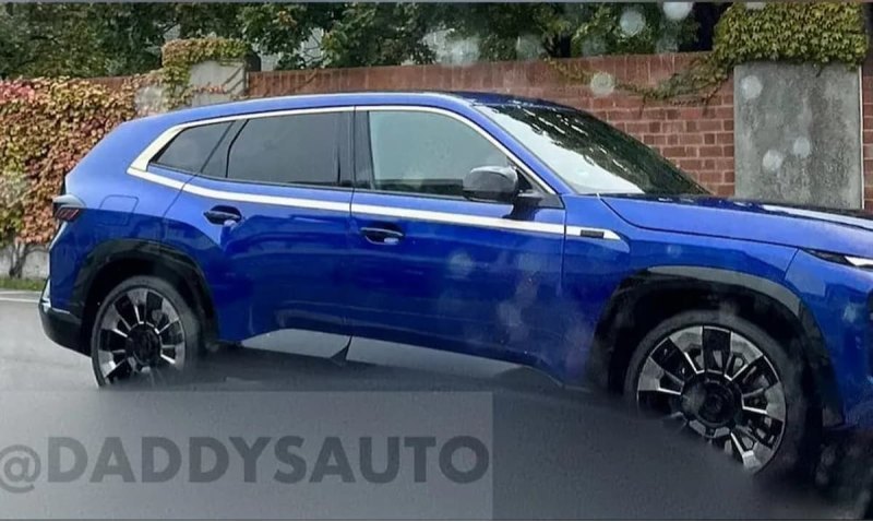 На фотографиях запечатлен кроссовер BMW XM,…