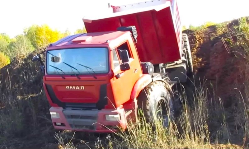 В Сети показали уникальный самосвал «ЯМАЛ»,…