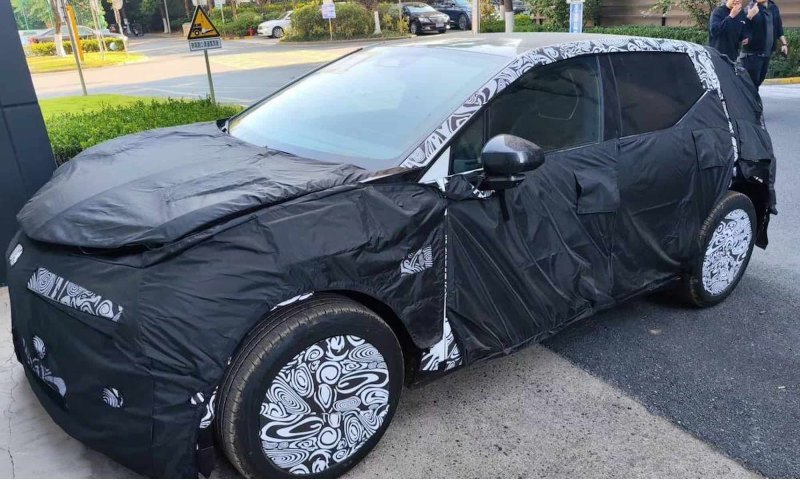 Geely готовит новый кроссовер Zeekr размером со…