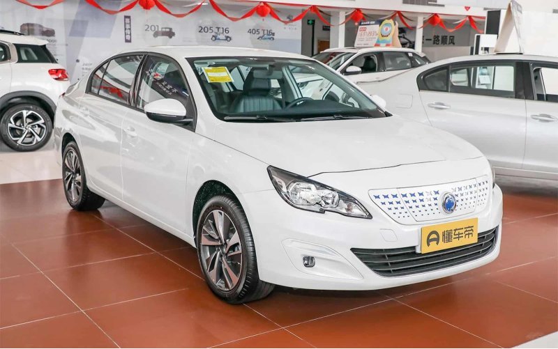 Dongfeng выпустил электрический седан, который…
