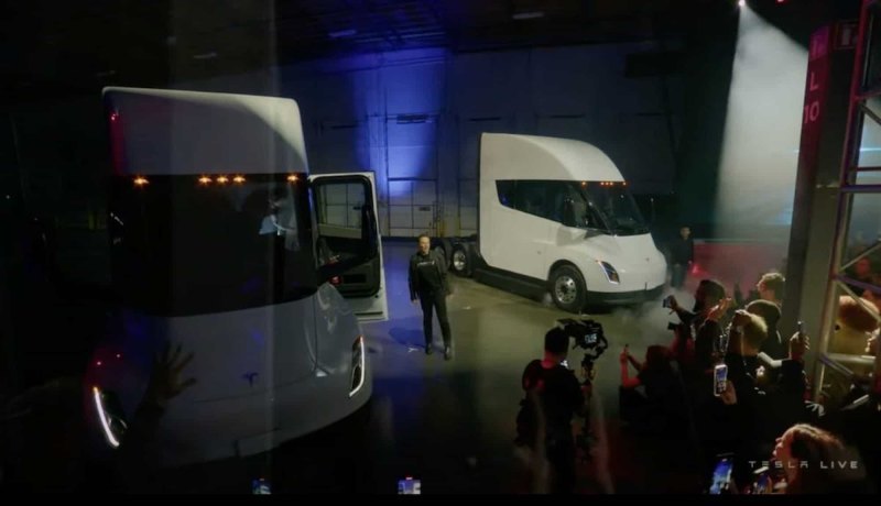 Представлено новое поколение грузовиков Tesla