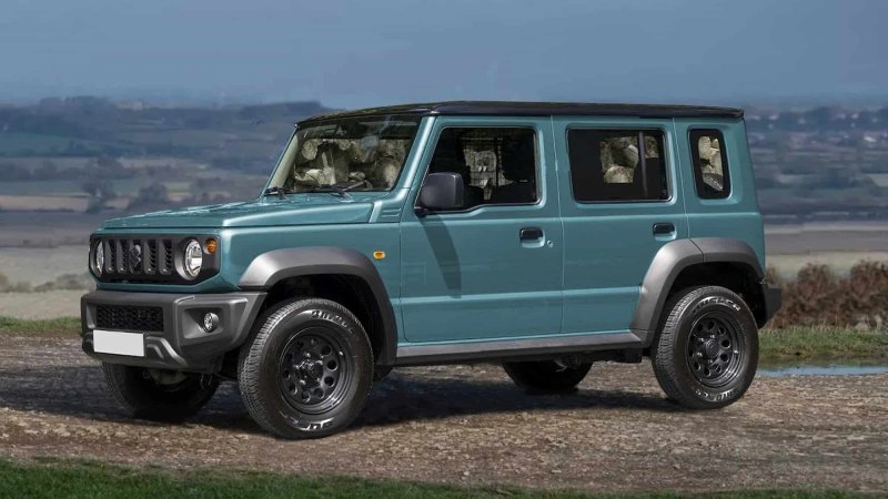 5-дверный Suzuki Jimny сфотографировали во время…