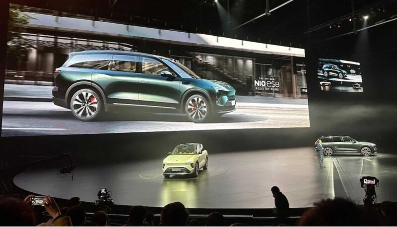 Nio ES8 NT2 представляет собой среднеразмерный…