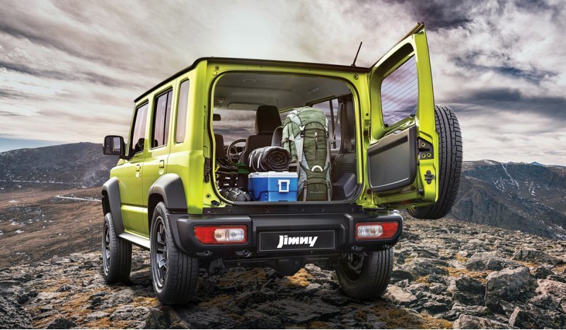 Более крупный Jimny может похвастаться багажником…