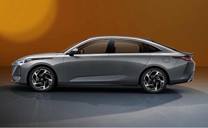 Длина Changan Lamore составляет 4770 мм, ширина –…