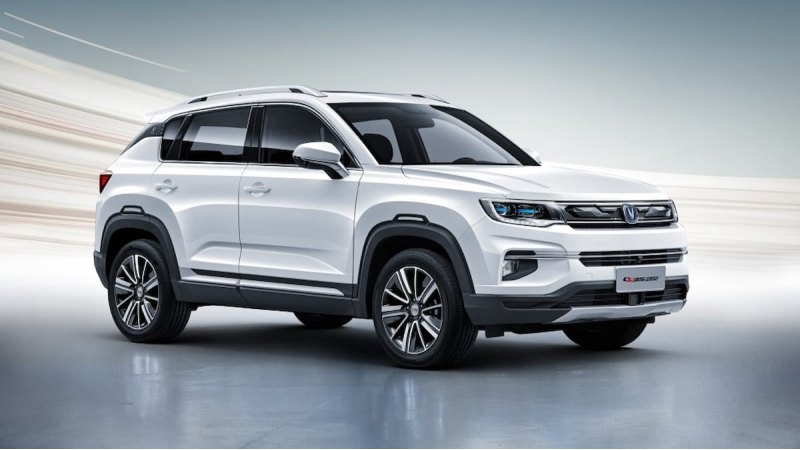 Changan CS35 Plus – от 1989900 рублей