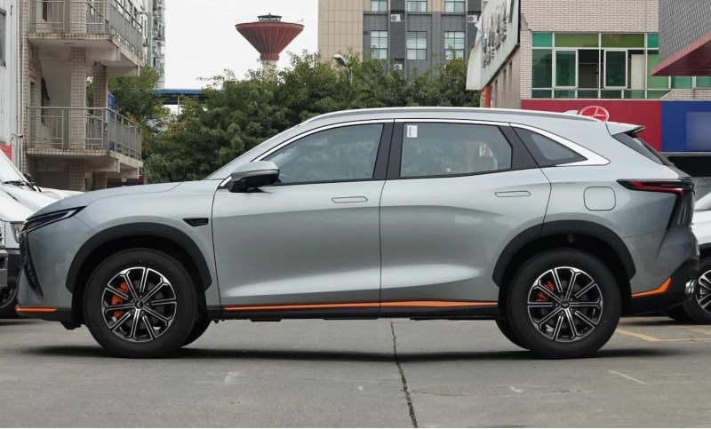 В Китае Kaiyi Kunlun пока предложен только в двух…