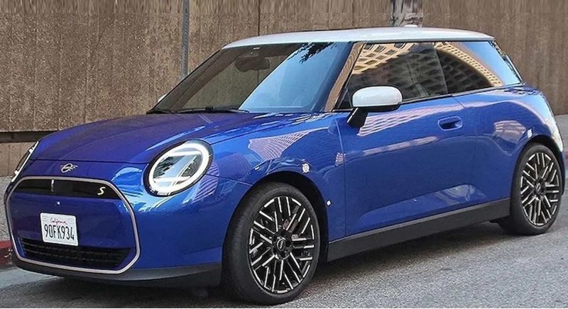 Новый Mini Cooper подловили во время рекламных…