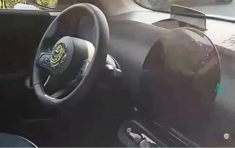 Шпионам удалось заглянуть, в том числе, и салон…
