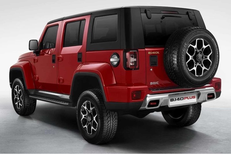 Длина BAIC BJ40 Plus составляет 4645 мм, а размер…