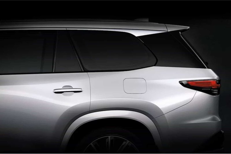 Официальный тизер кроссовера TX от Lexus
