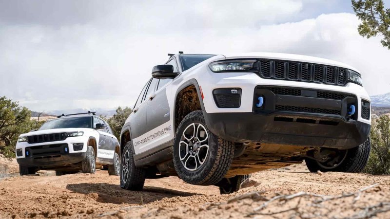 Jeep разрабатывает Off-Road-автопилот