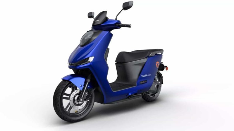 Представлен китайский скутер Yadea VF F200: его…