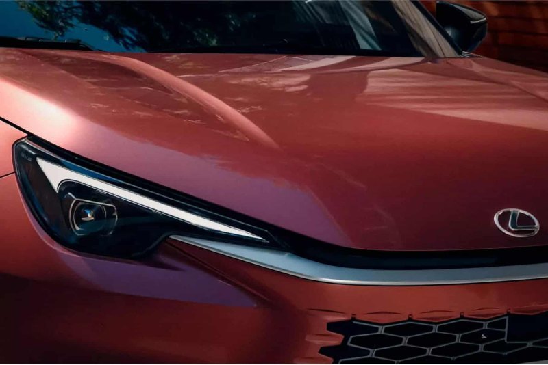 Самый маленький и дешёвый кроссовер Lexus:…