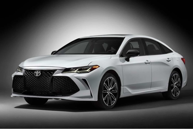 Речь идет о 4-дверке Toyota Avalon. Согласно…