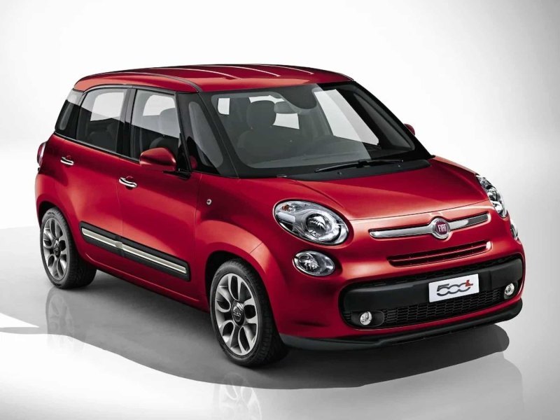 2 место – Fiat 500L