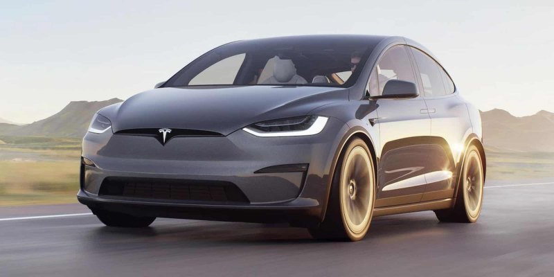 5 место – Tesla Model X