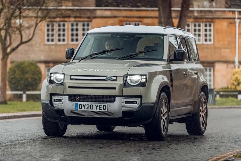 4 место – Land Rover Defender 110 
