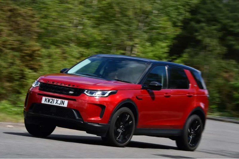 3 место – Land Rover Discovery Sport 