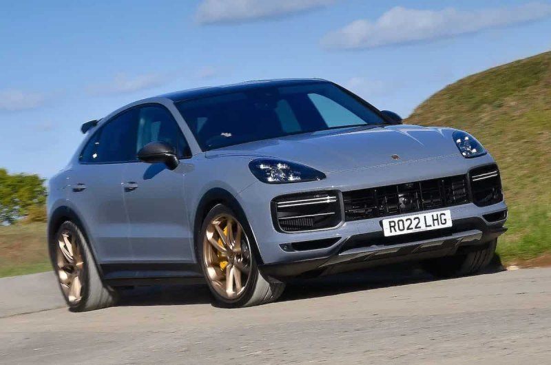 2 место – Porsche Cayenne Coupe