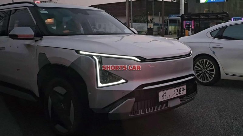 Замену Kia Sportage впервые застукали без…