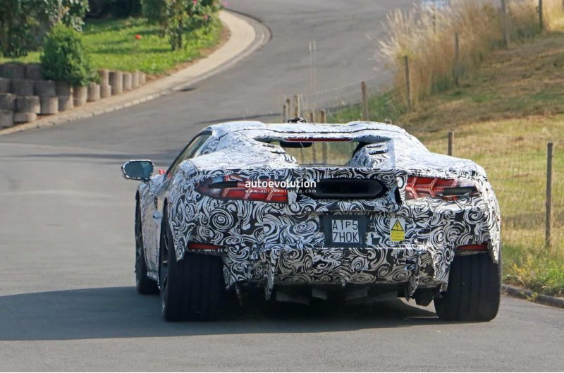 Корма сменщика Huracan по крайней мере в тестовой…