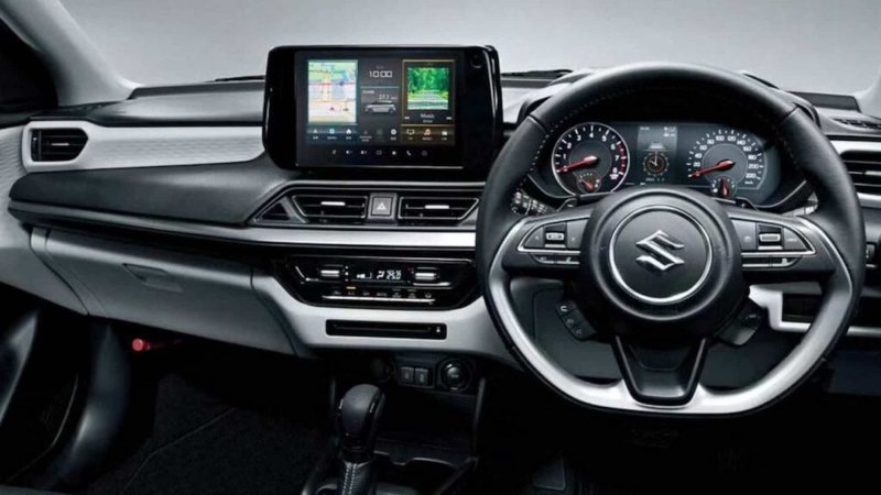 Салон хэтчбека напоминает другую 5-дверку Suzuki…