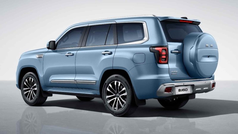По длине «китаец» даже превосходит Toyota LC300.…