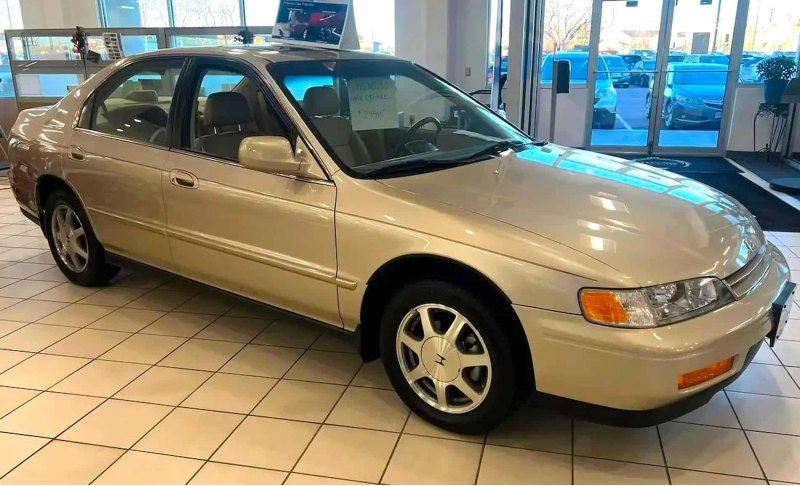 Почти новый Honda Accord из 90-х продают дороже…