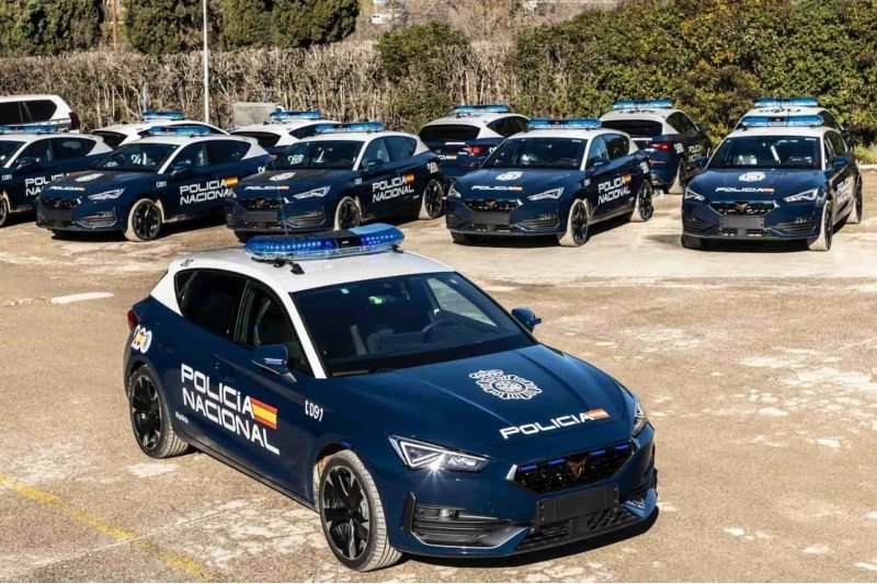 Cupra Formentor оснащен 2-литровым…