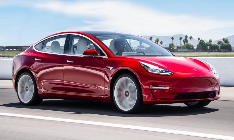 Названы автомобили Tesla, которые почти не…
