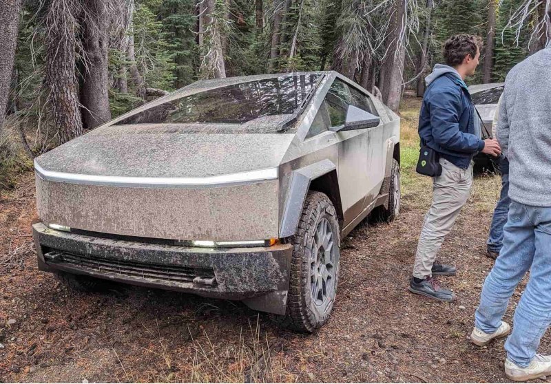 Первое, что сделали обладатели первых Cybertruck,…