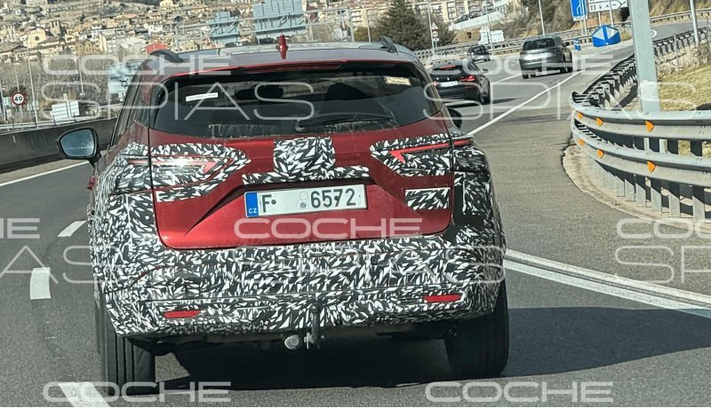 Маскировка нанесена на переднюю часть кузова,…