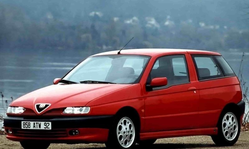 Alfa Romeo 145