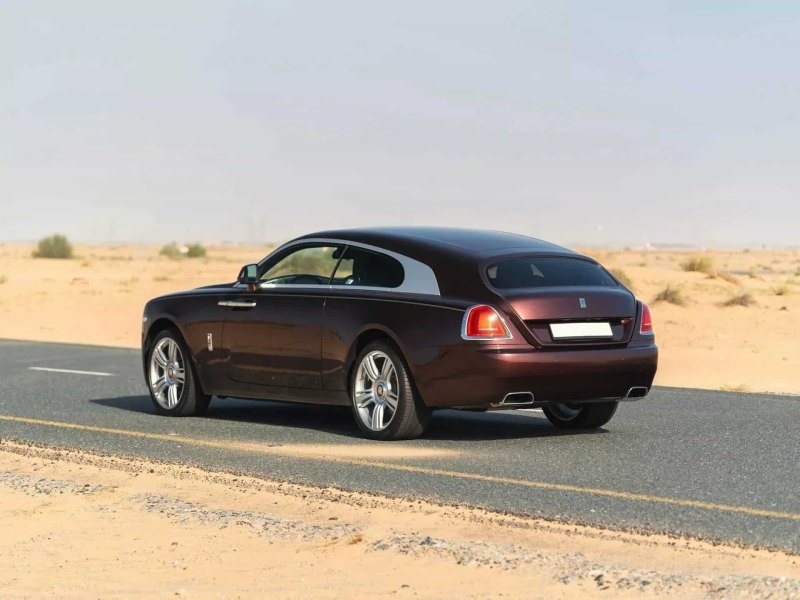 Универсал начинал свою жизнь как Rolls-Royce…