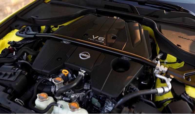 Выпуском этого спортивного купе Nissan занялся в…