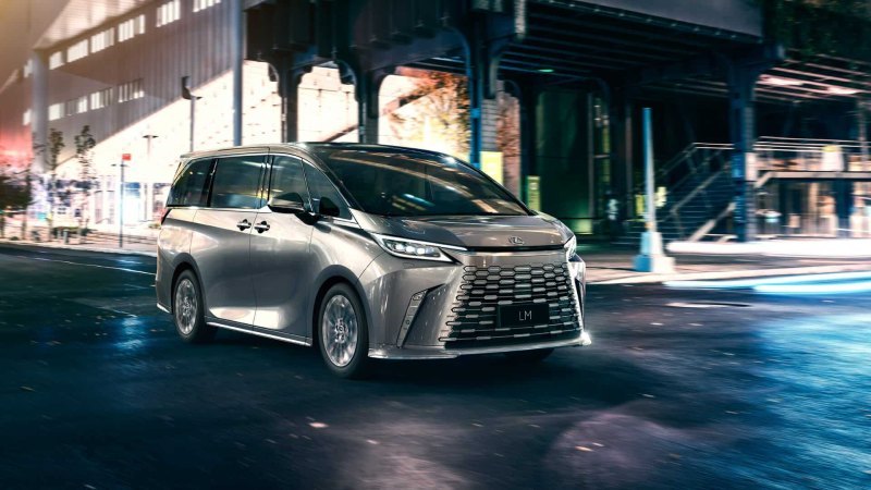 В этот список вошла и Россия, куда накануне Lexus…
