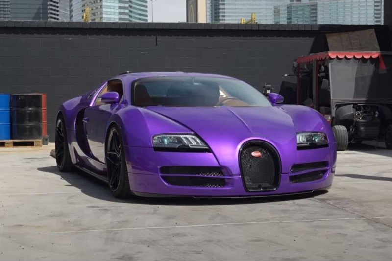 Bugatti Veyron, утонувший в озере в 2009 году,…