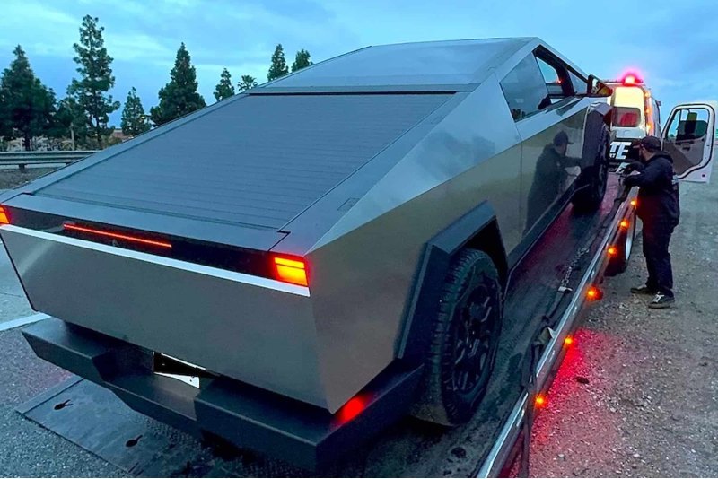 Форум владельцев Tesla Cybertruck заполонили…