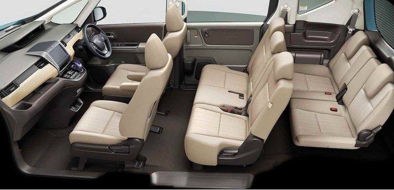 Длина Honda Freed равна 4,3-метрам, а колесная…