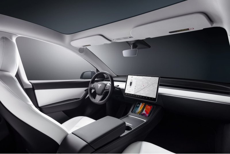В 2024 году издание «Edmunds» назвало Tesla Model…