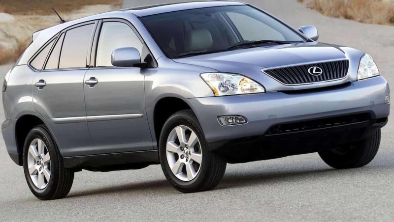 3 место – Lexus RX350 (2004-2009)