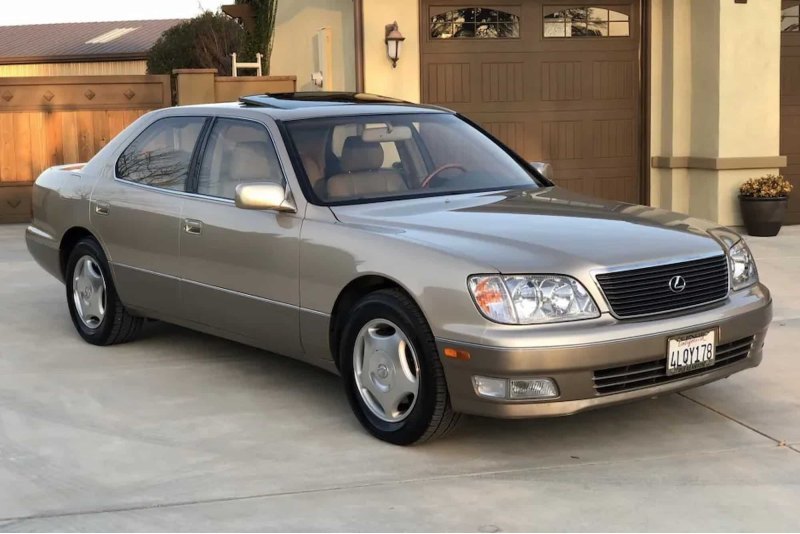 5 место – Lexus LS400 (1996-2000)